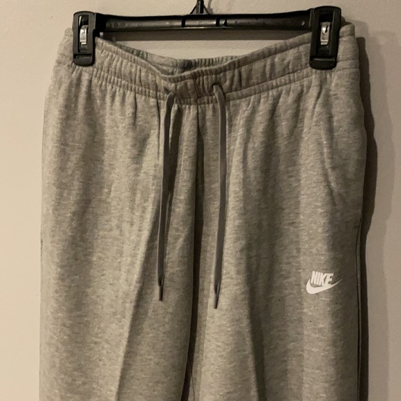 Nike Standard Fit Sweatpants - Picture 3 of 8